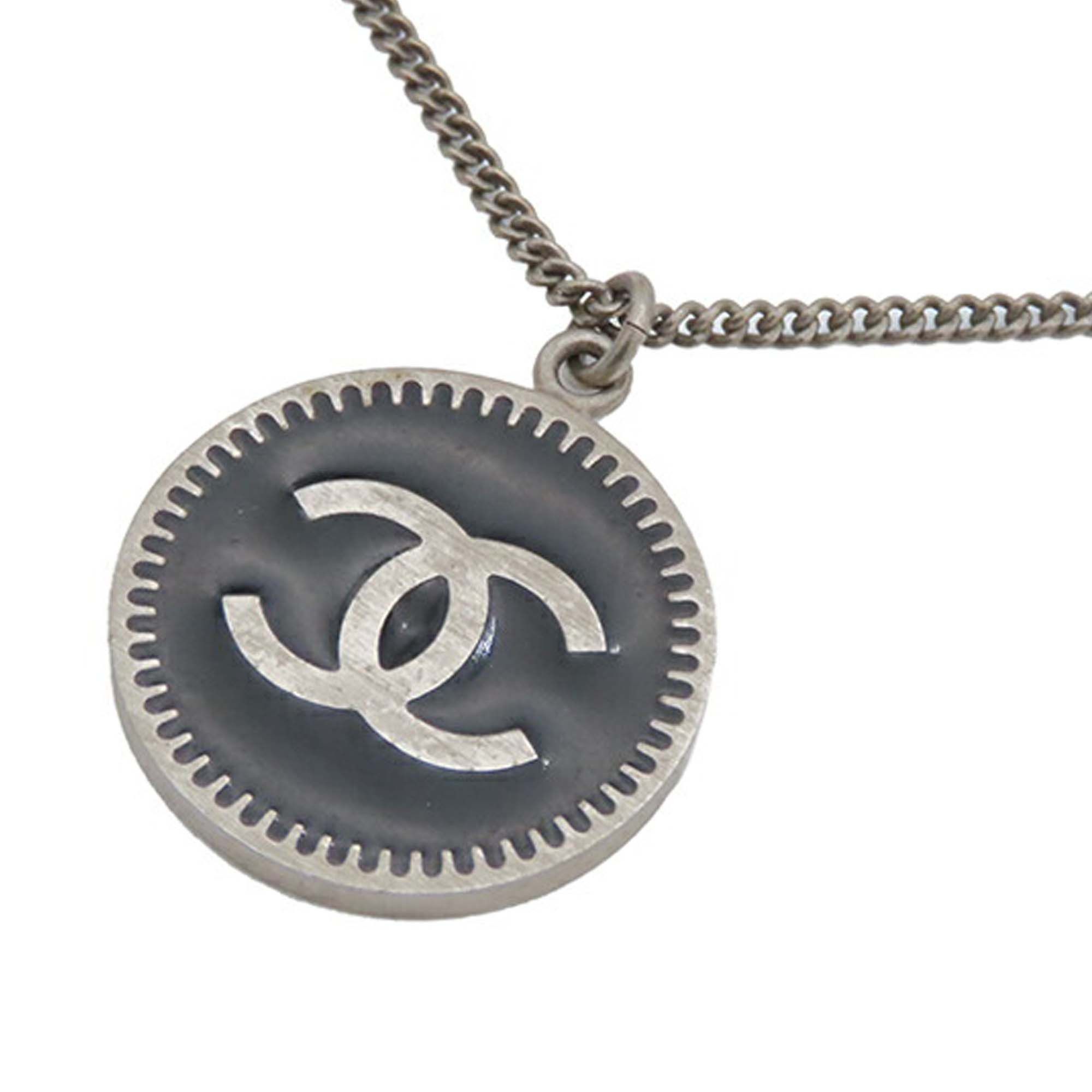 Chanel Chanel Silver Enamel CC Round Pendant Necklace Size ONE SIZE - 7 Thumbnail