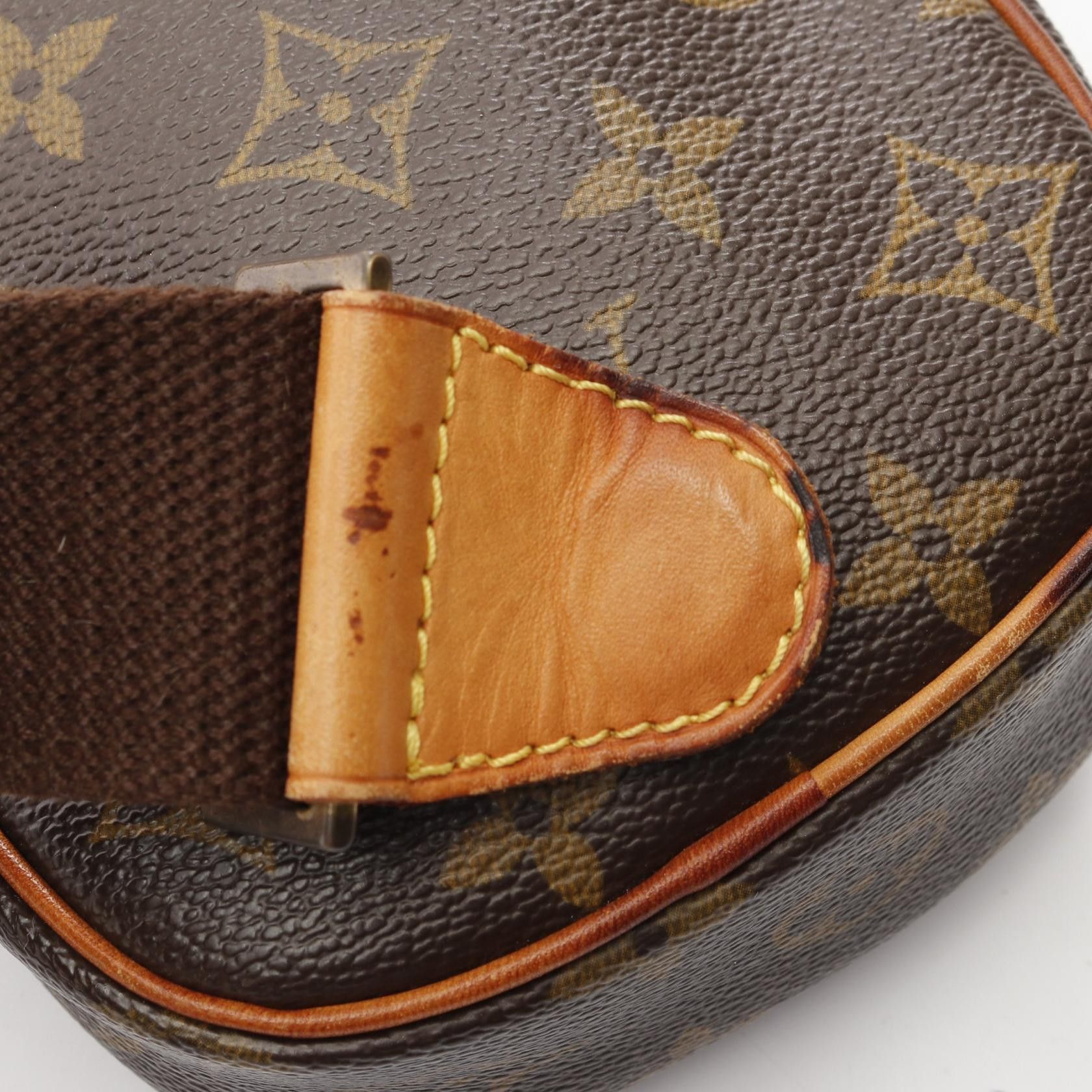 Louis Vuitton Louis Vuitton Louis Vuitton Pochette Gange Monogram Shoulder Bag Canvas Belt Bag M51870 Size ONE SIZE - 8 Thumbnail