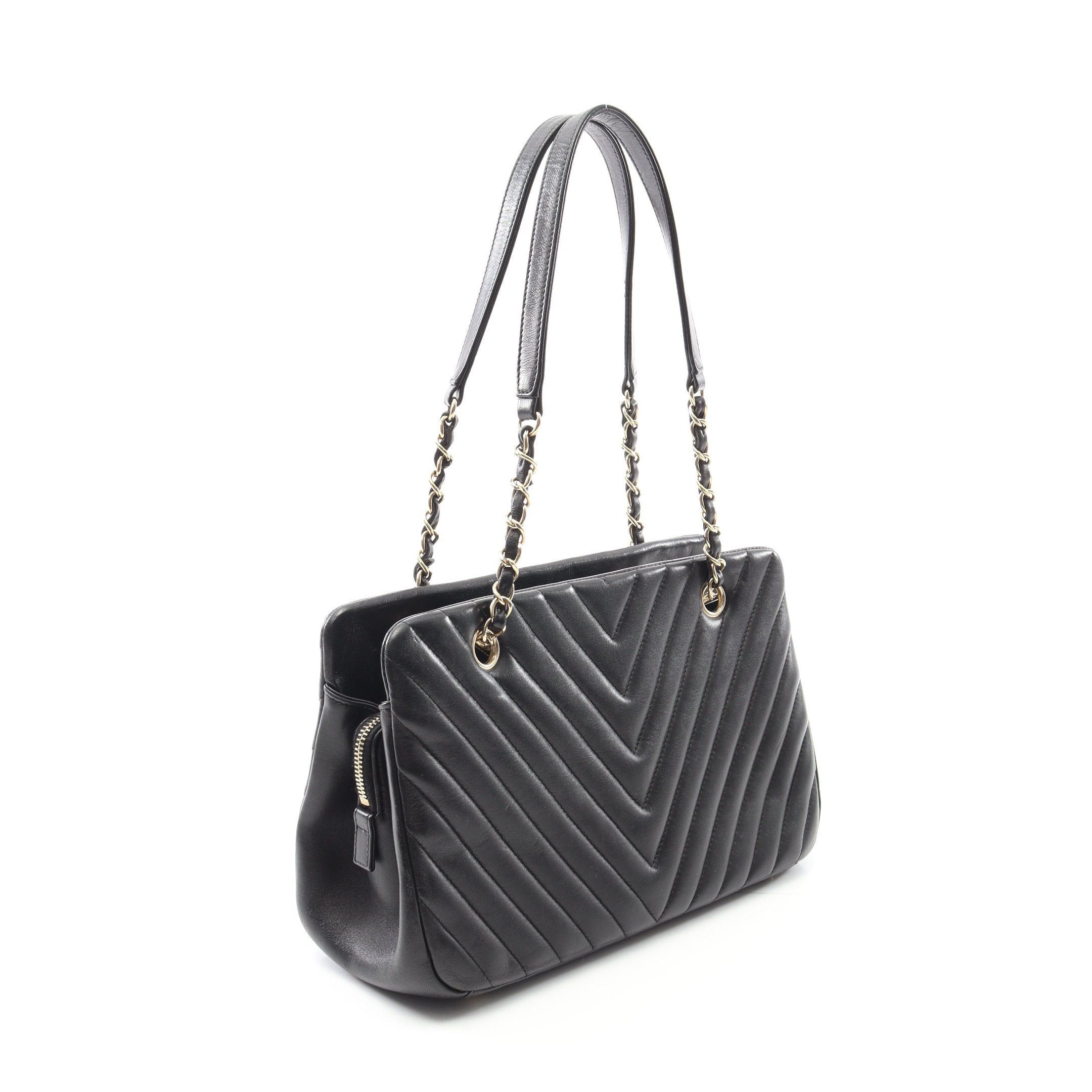 Chanel Chanel V-Stitch Chevron Chain Shoulder Bag Tote Lambskin Black Gold Hardware Size ONE SIZE - 2 Thumbnail