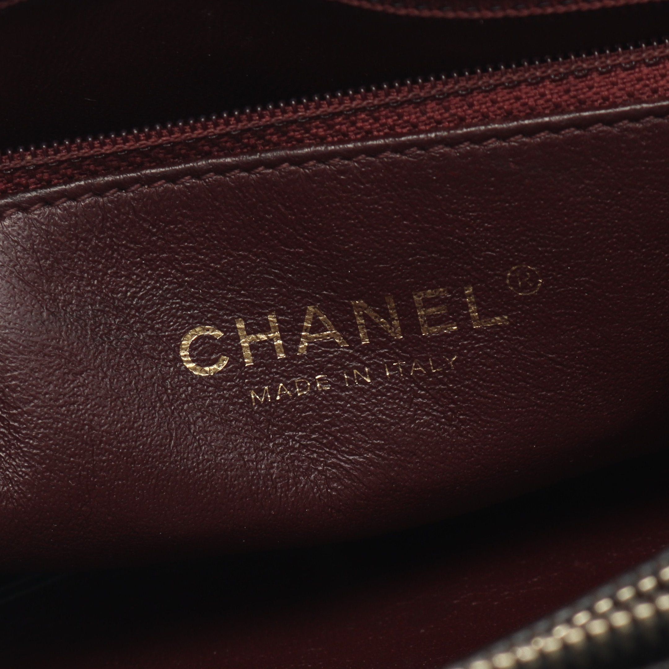 Chanel Chanel V-Stitch Chevron Chain Shoulder Bag Tote Lambskin Black Gold Hardware Size ONE SIZE - 4 Thumbnail