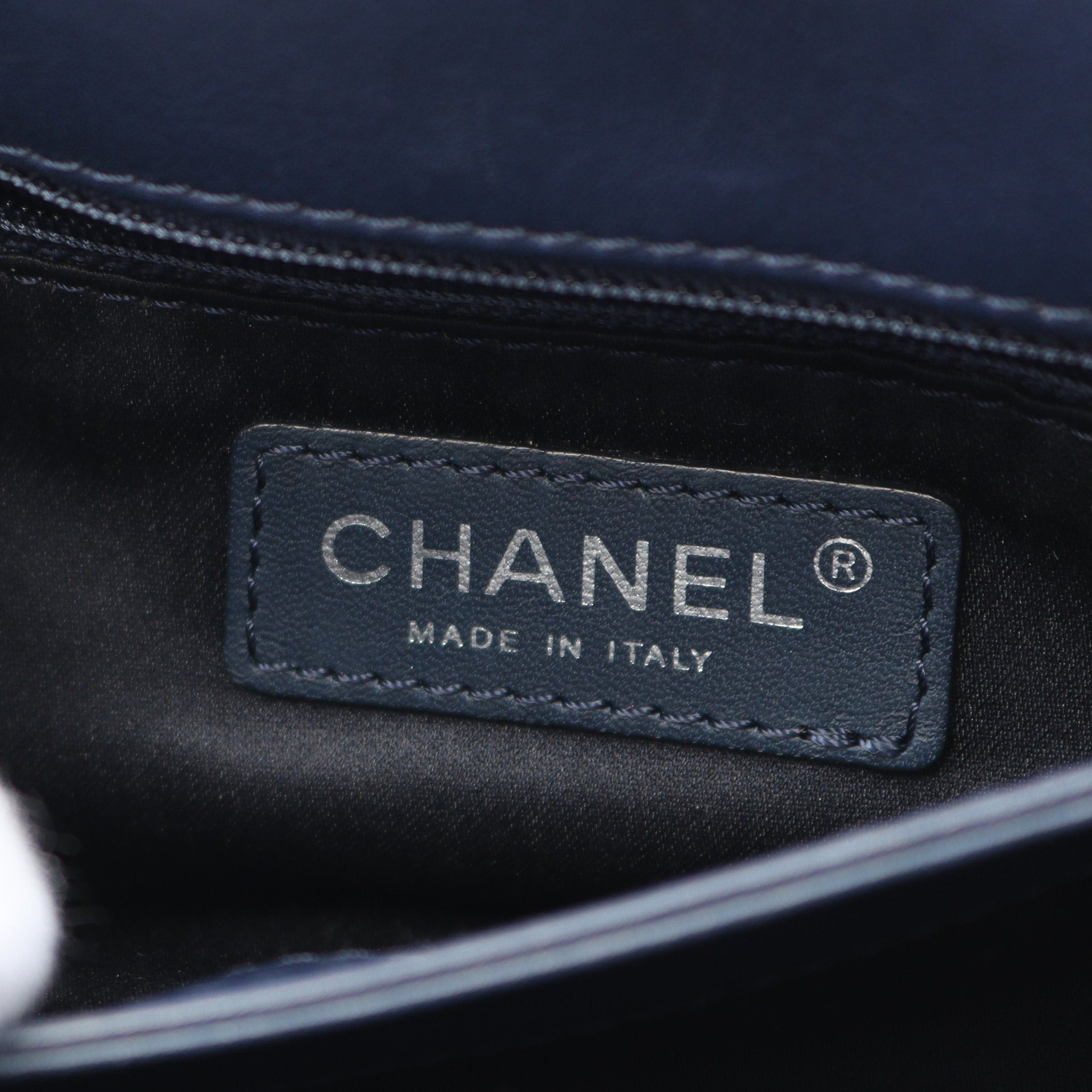 Chanel Chanel Wild Stitch Chain Shoulder Bag Leather Navy Silver Hardware Size ONE SIZE - 4 Thumbnail