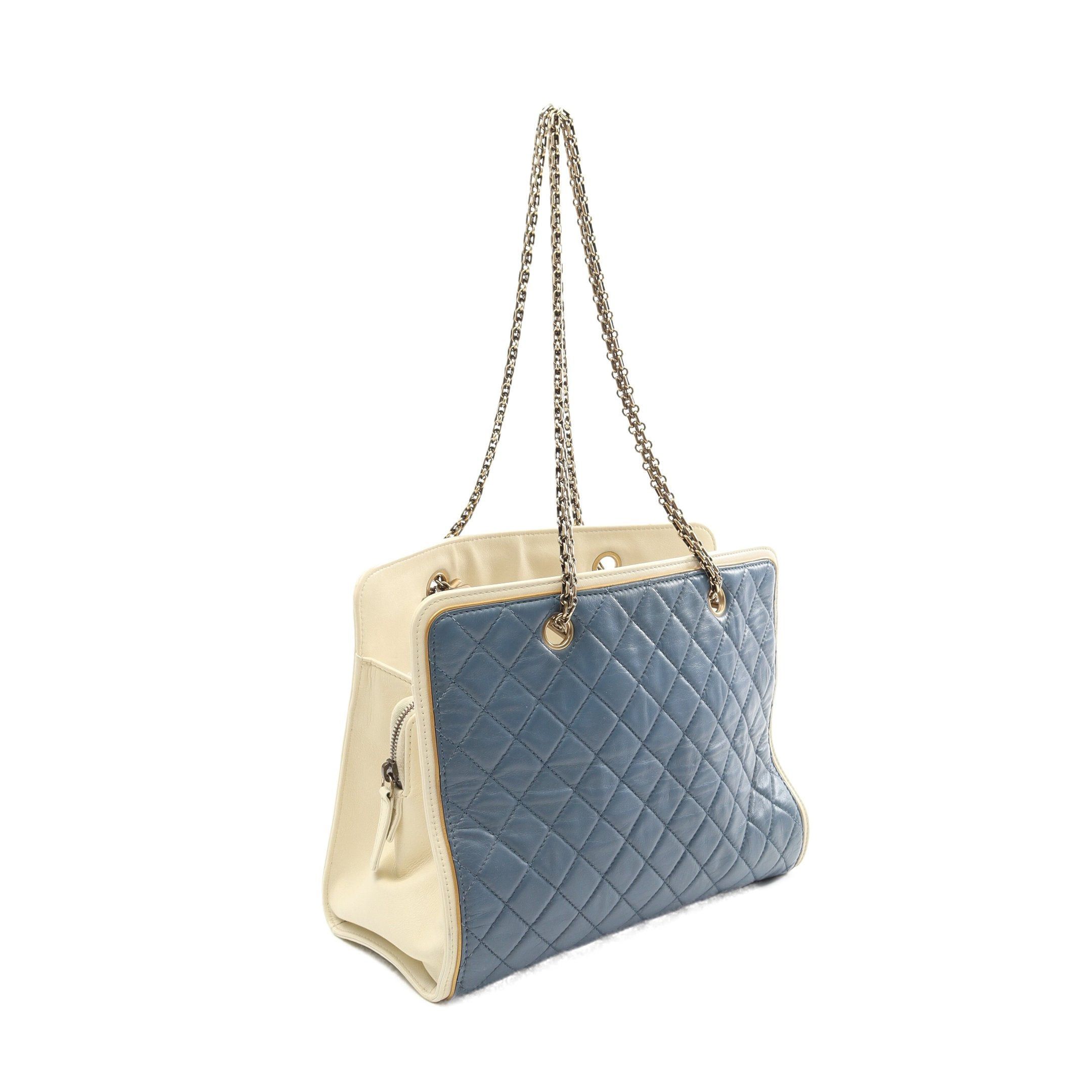 Chanel Chanel Matelasse Chain Shoulder Bag Tote Leather Blue Off White Gold Hardware Size ONE SIZE - 2 Thumbnail