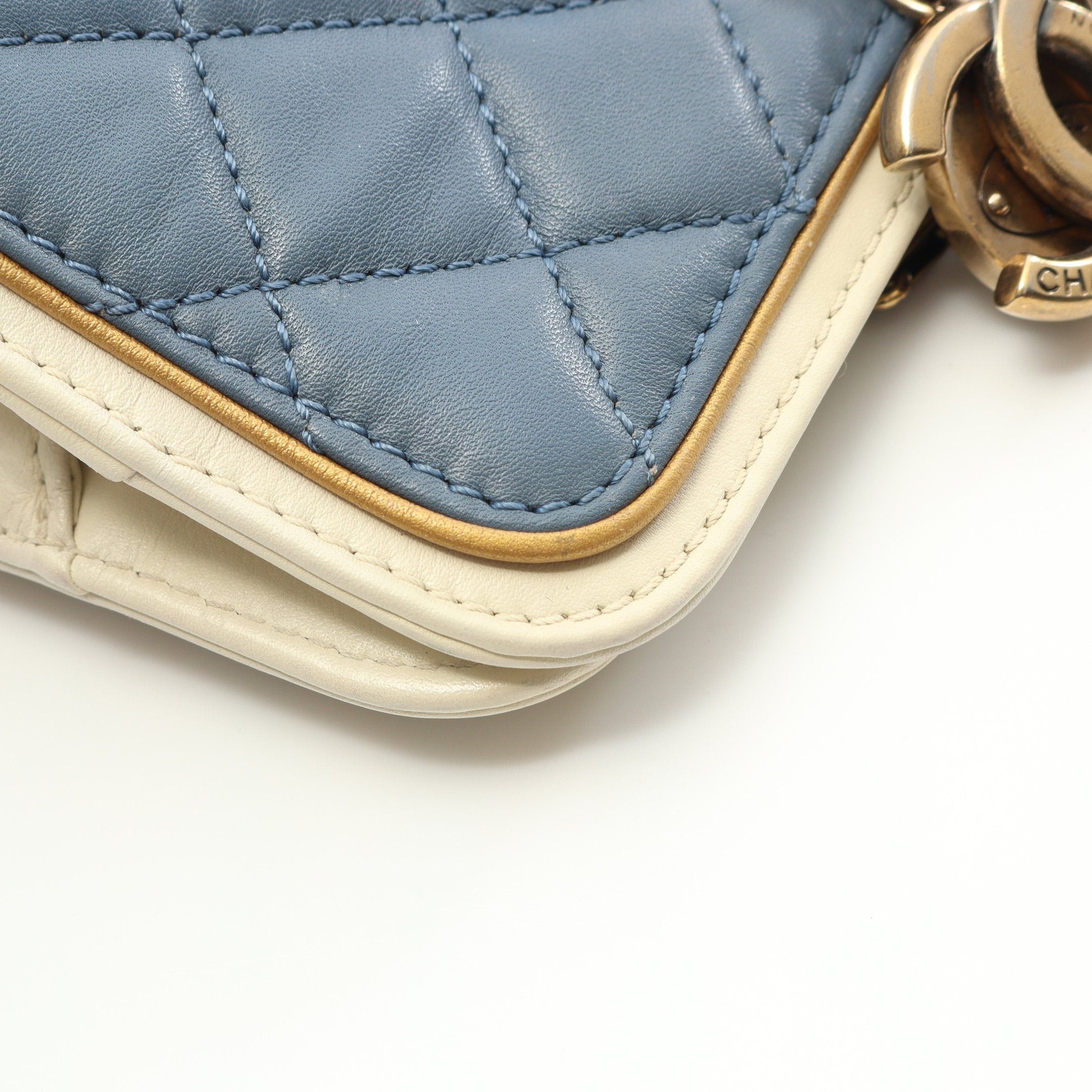 Chanel Chanel Matelasse Chain Shoulder Bag Tote Leather Blue Off White Gold Hardware Size ONE SIZE - 9 Thumbnail