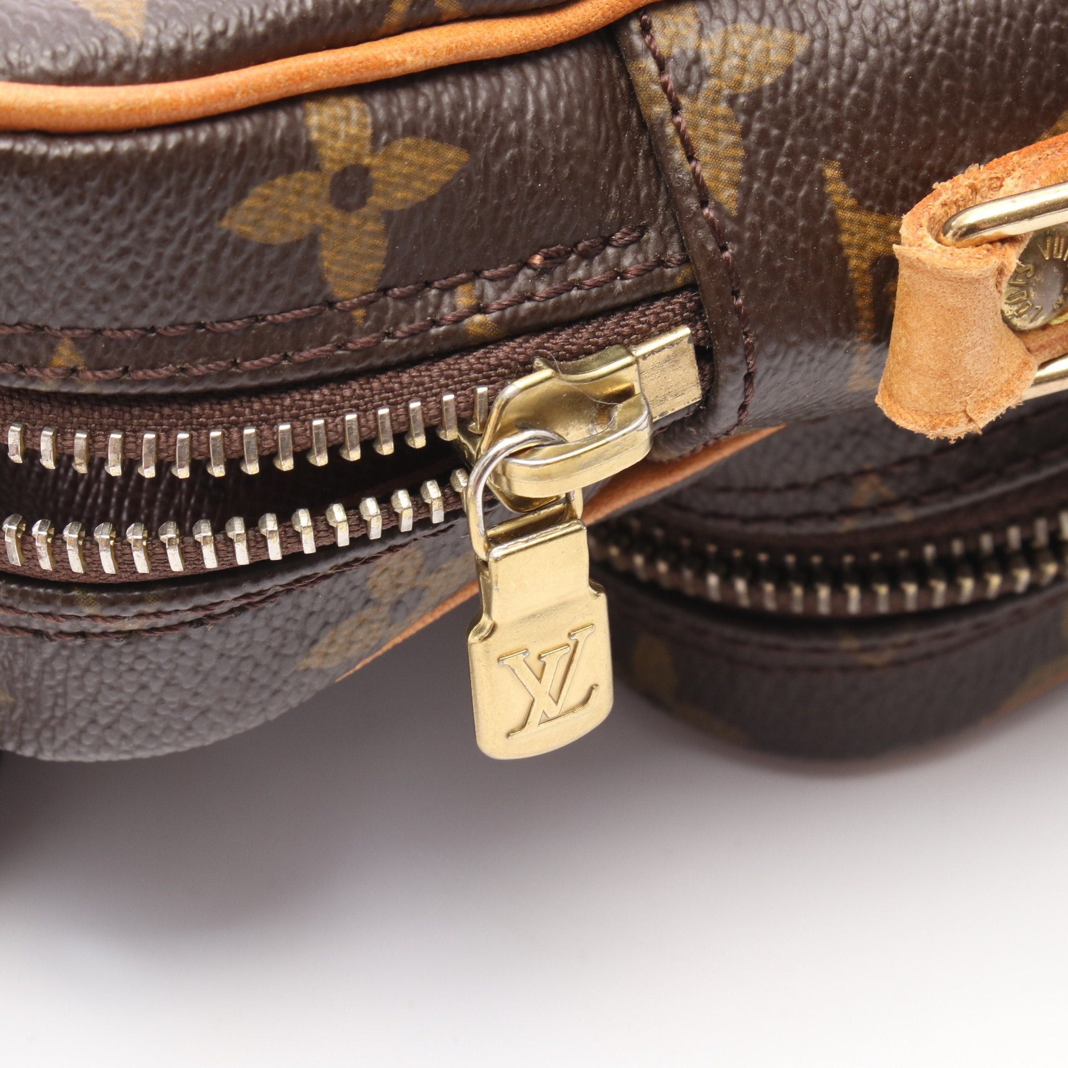 Louis Vuitton Louis Vuitton Amazon Monogram Shoulder Bag Leather Brown Size ONE SIZE - 7 Thumbnail