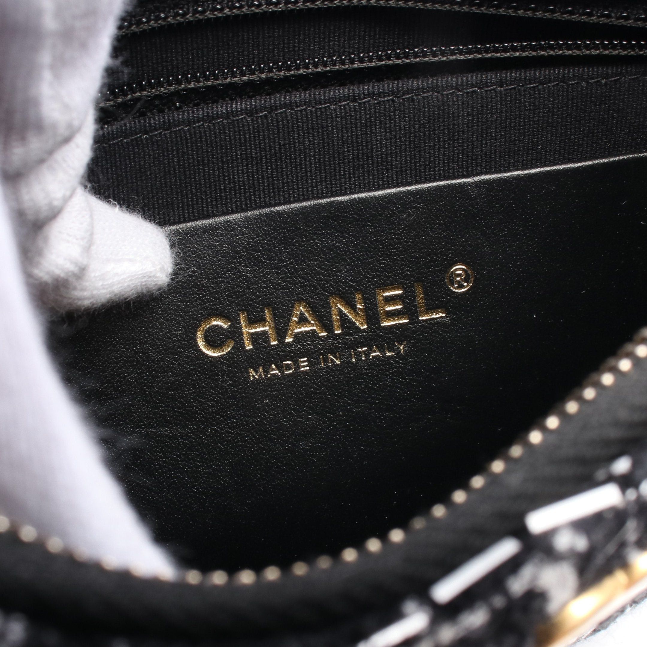 Chanel Chanel Coco Mark Chain Shoulder Bag Tweed Black White Gold Hardware Size ONE SIZE - 4 Thumbnail