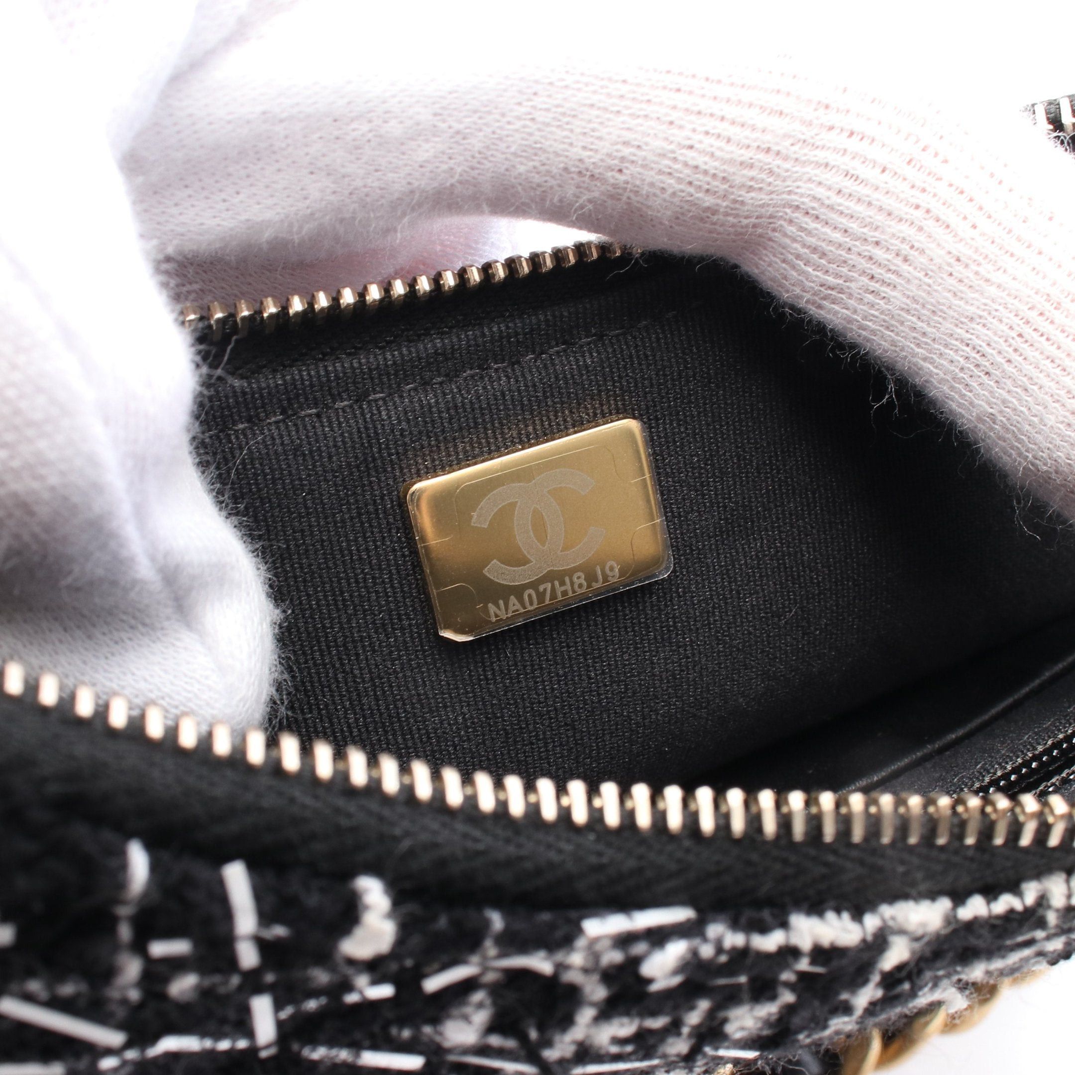 Chanel Chanel Coco Mark Chain Shoulder Bag Tweed Black White Gold Hardware Size ONE SIZE - 5 Thumbnail