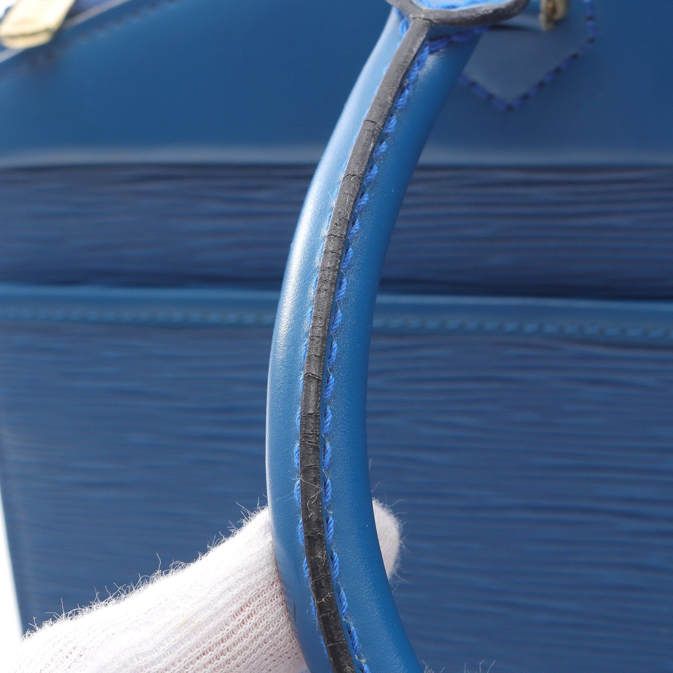 Louis Vuitton Louis Vuitton Rivera Epi Toledo Blue Handbag Leather Size ONE SIZE - 6 Thumbnail