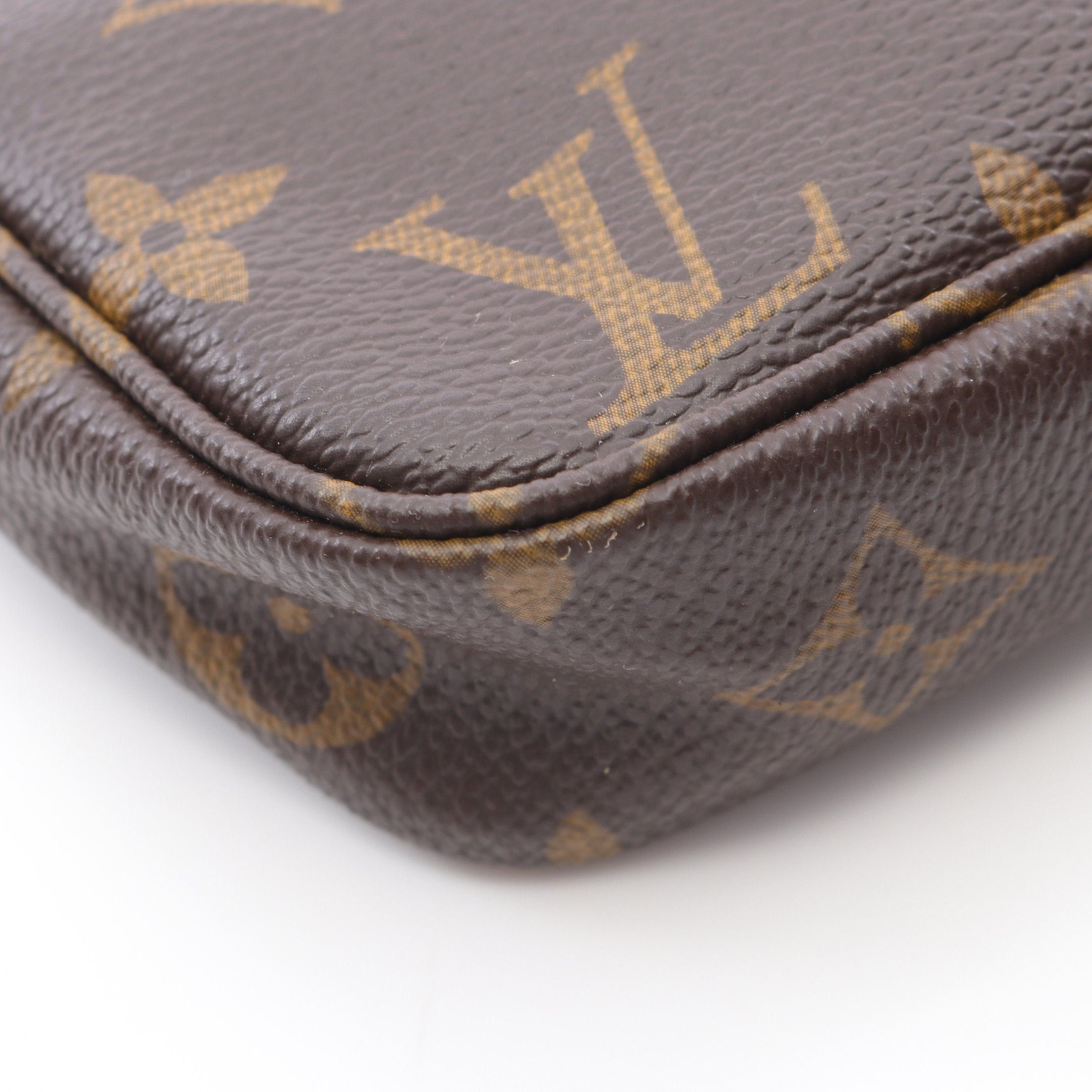 Louis Vuitton Louis Vuitton Pochette Accessoires Monogram Handbag Leather Brown Size ONE SIZE - 7 Thumbnail