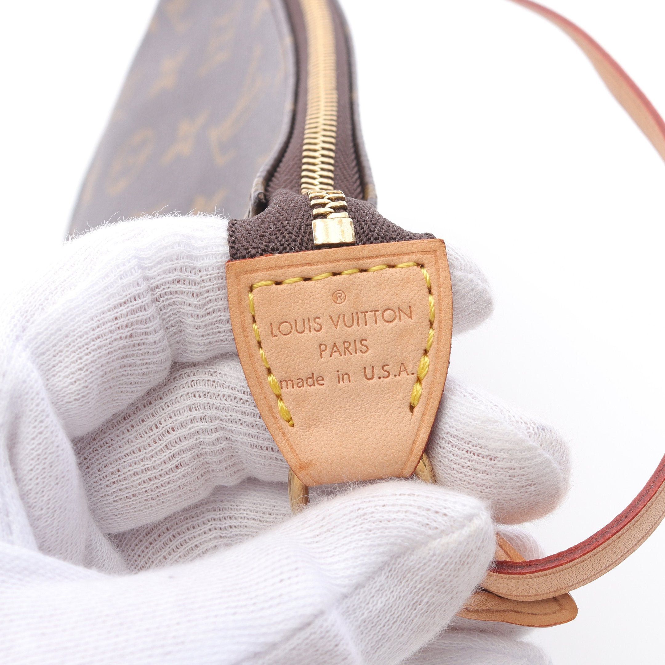 Louis Vuitton Louis Vuitton Pochette Accessoires Monogram Handbag Leather Brown Size ONE SIZE - 4 Thumbnail