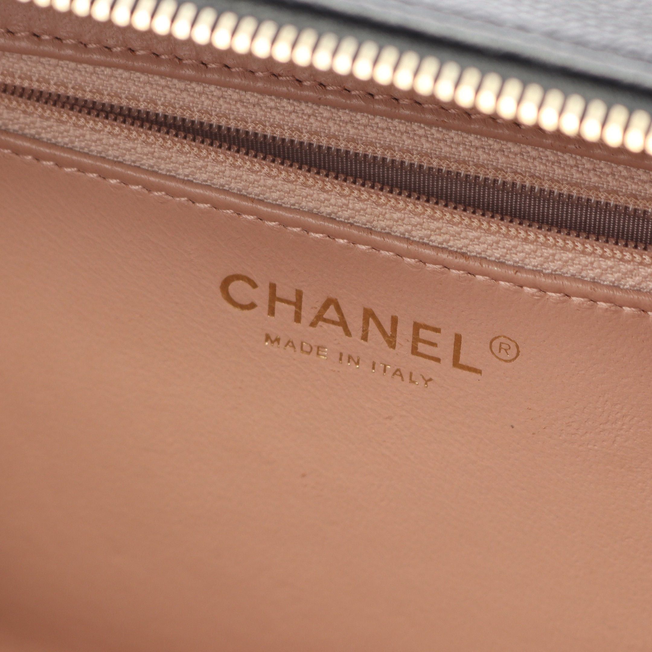 Chanel Chanel Cc Filigree Matelasse Vanity Chain Shoulder Bag Caviar Skin Black Gold Hardware Size ONE SIZE - 4 Thumbnail