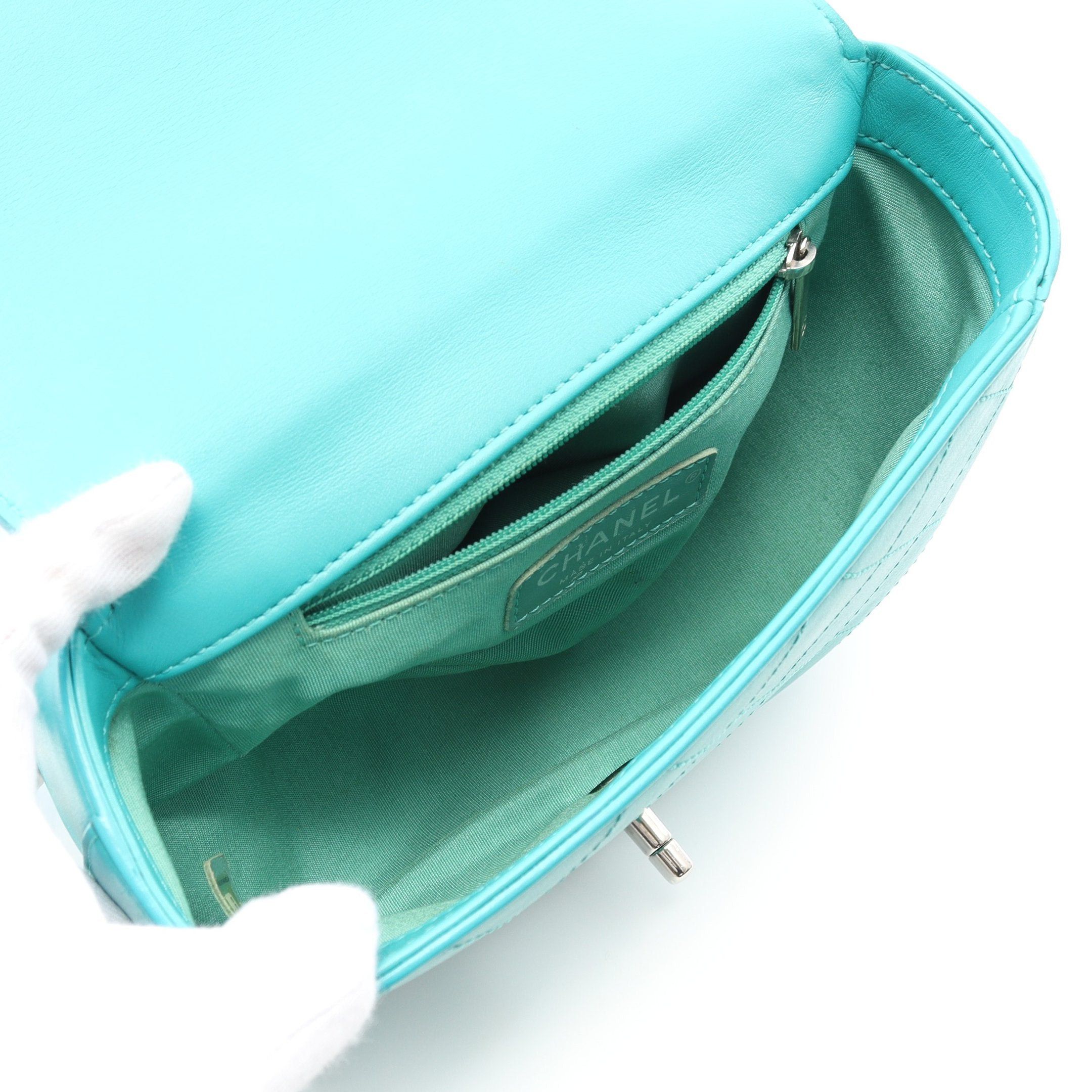 Chanel Chanel Matelasse Top Handle Chain Shoulder Bag Leather Emerald Green Silver Hardware Size ONE SIZE - 3 Thumbnail