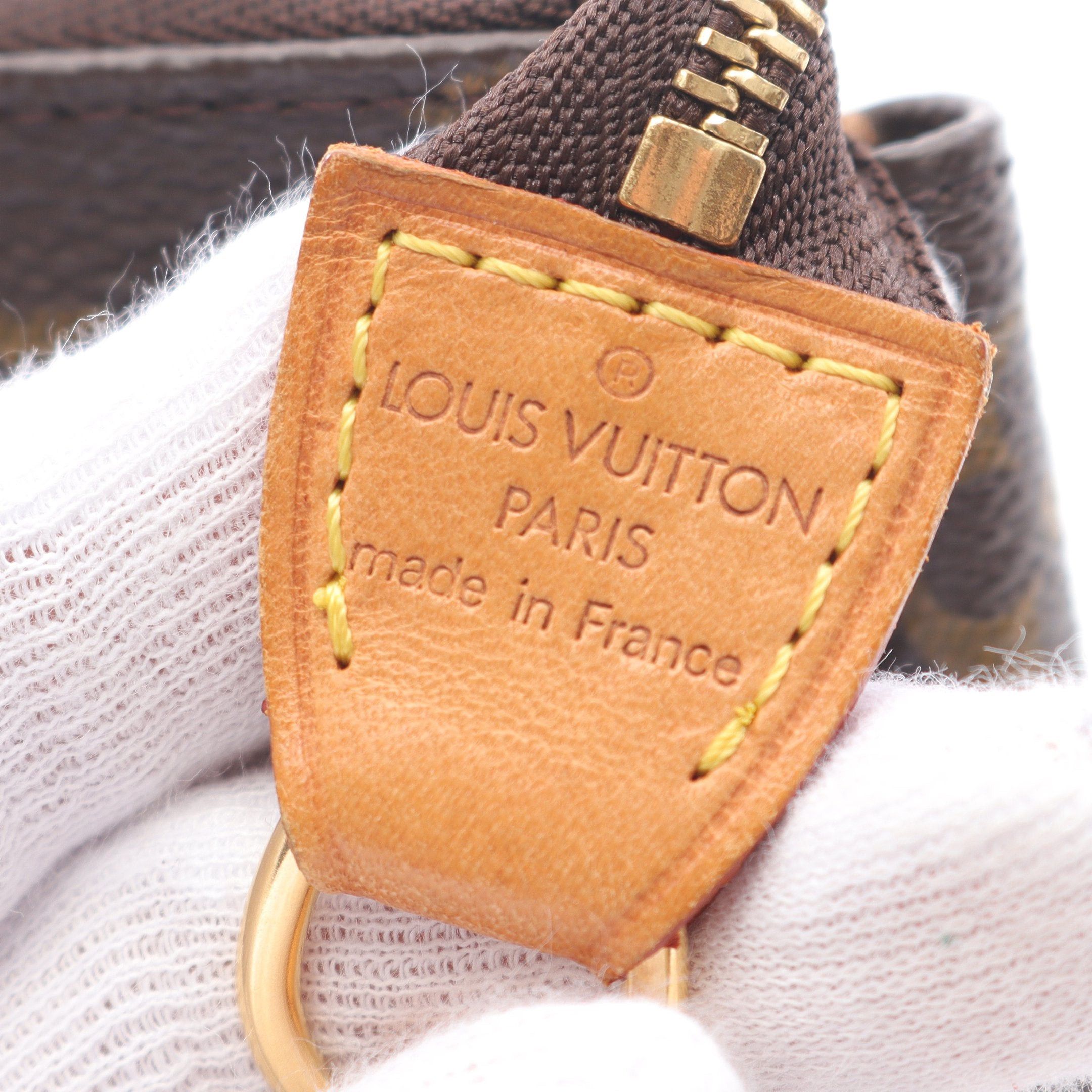 Louis Vuitton Louis Vuitton Pochette Accessoires Monogram Handbag Leather Brown Size ONE SIZE - 4 Thumbnail