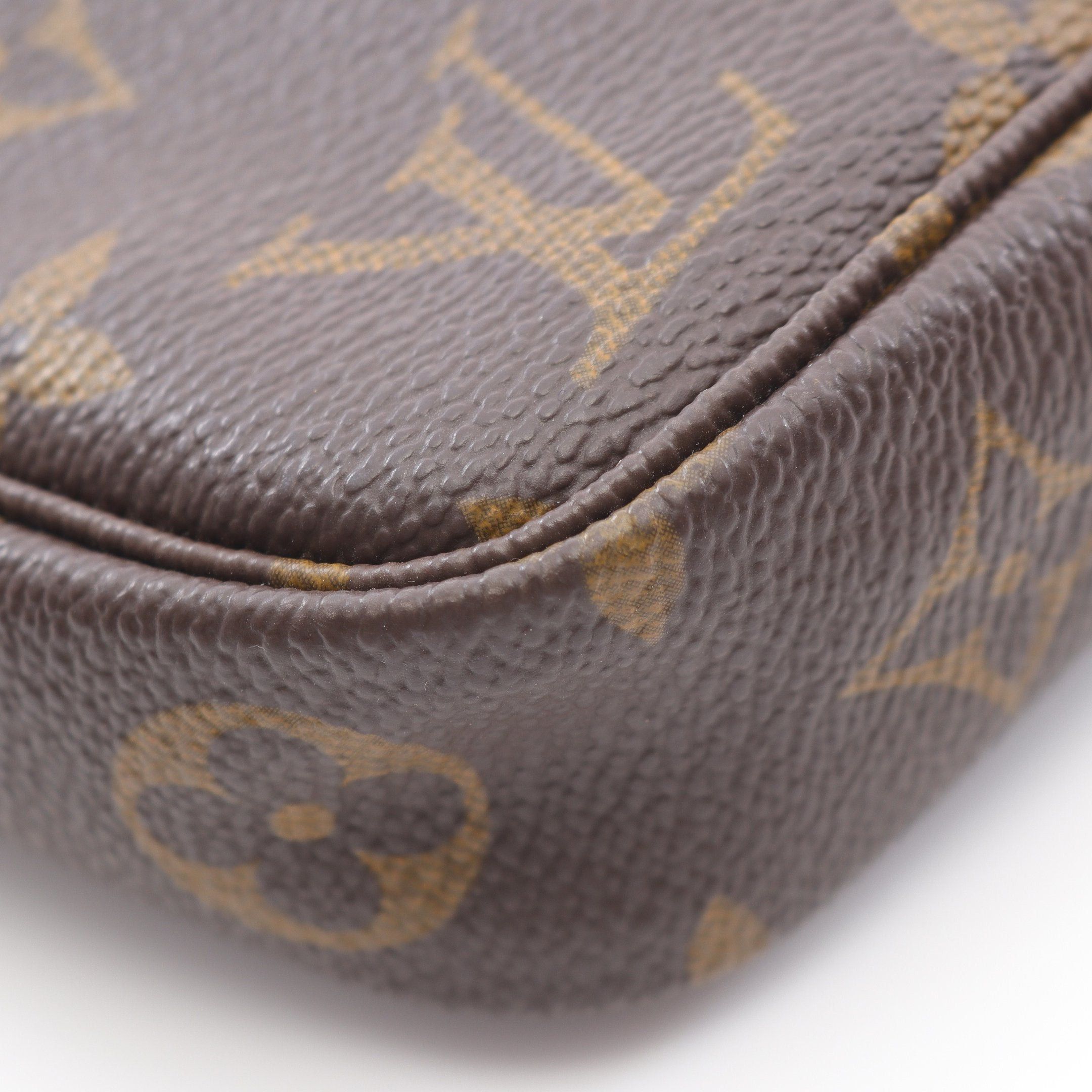 Louis Vuitton Louis Vuitton Pochette Accessoires Monogram Handbag Leather Brown Size ONE SIZE - 7 Thumbnail