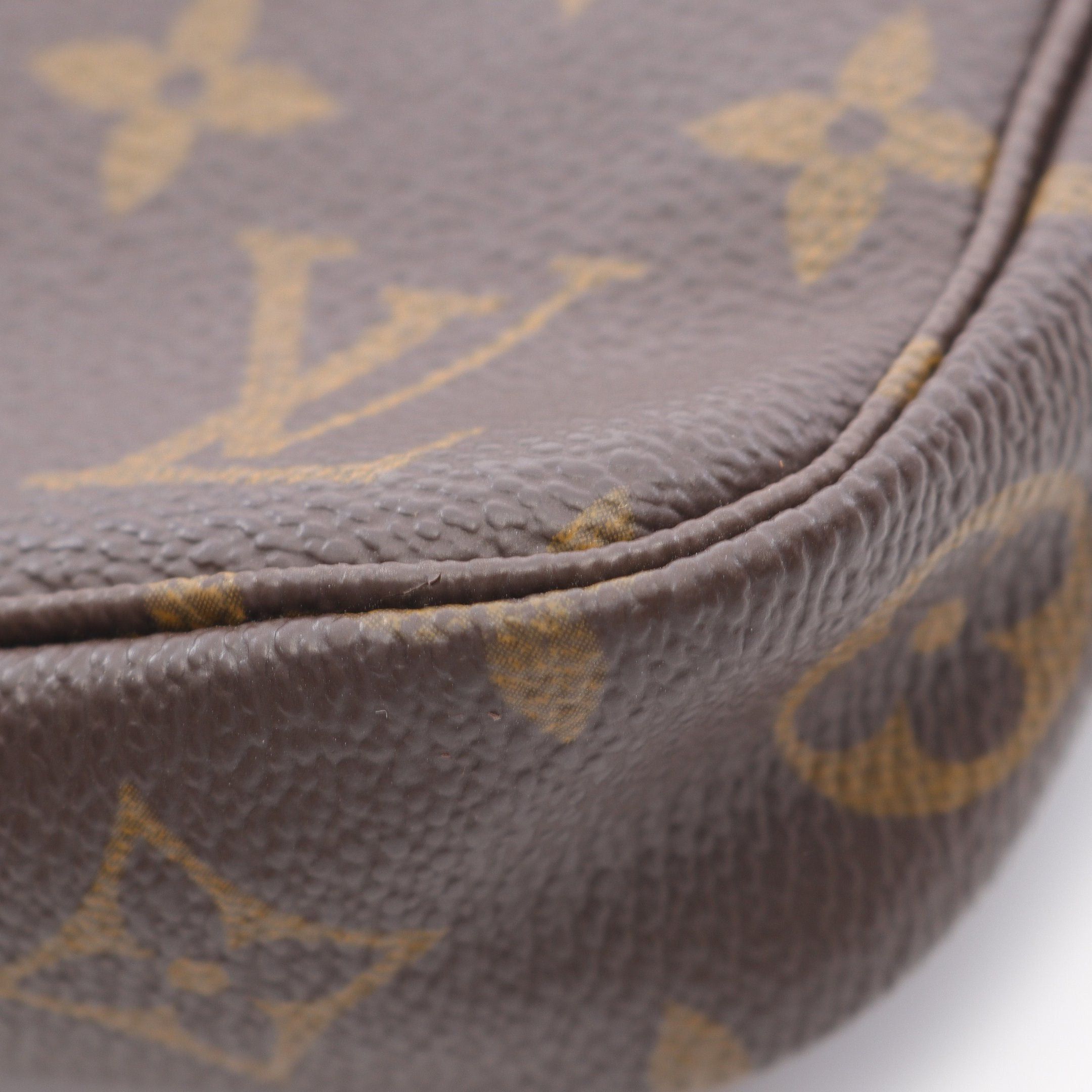 Louis Vuitton Louis Vuitton Pochette Accessoires Monogram Handbag Leather Brown Size ONE SIZE - 8 Thumbnail