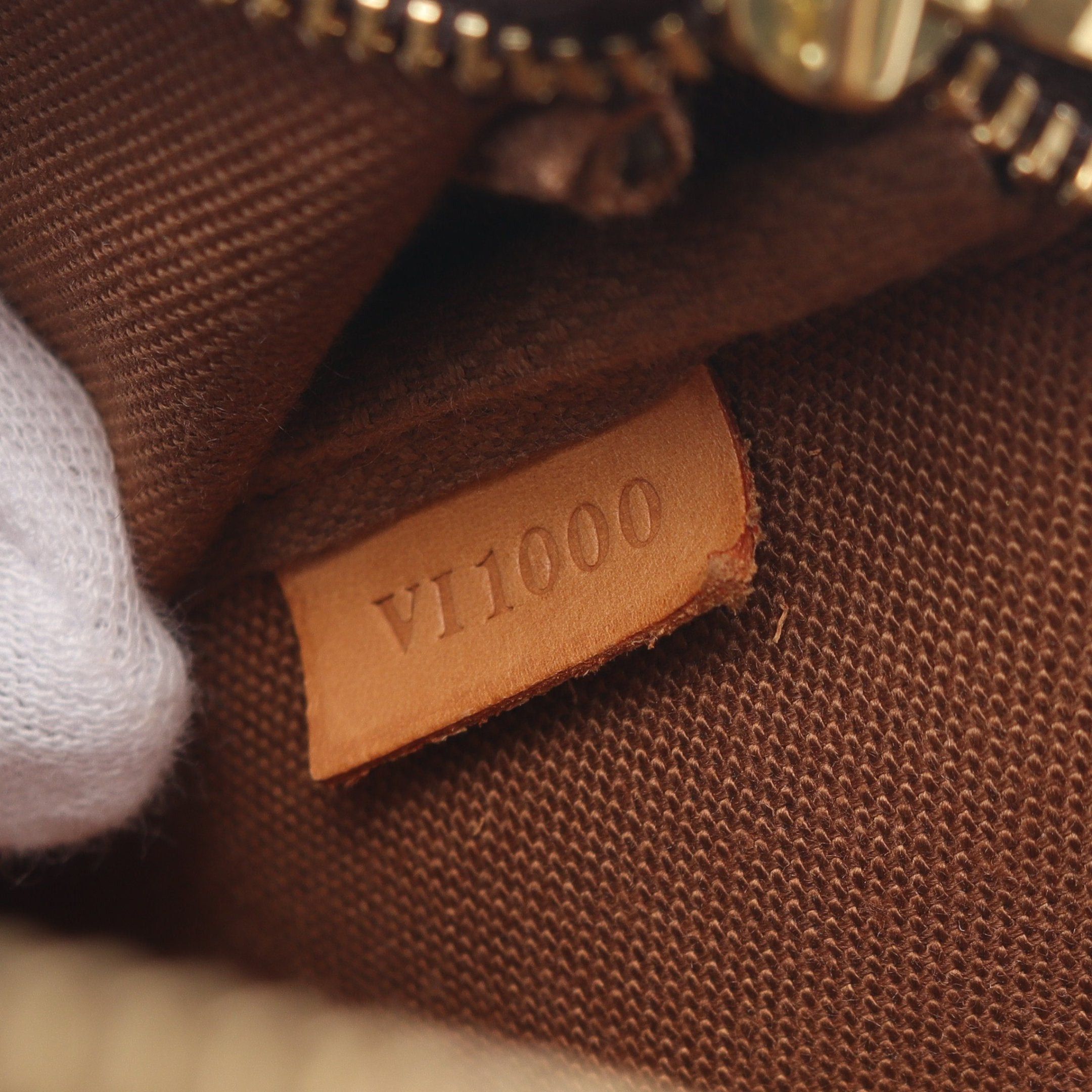 Louis Vuitton Louis Vuitton Pochette Accessoires Monogram Handbag Leather Brown Size ONE SIZE - 5 Thumbnail