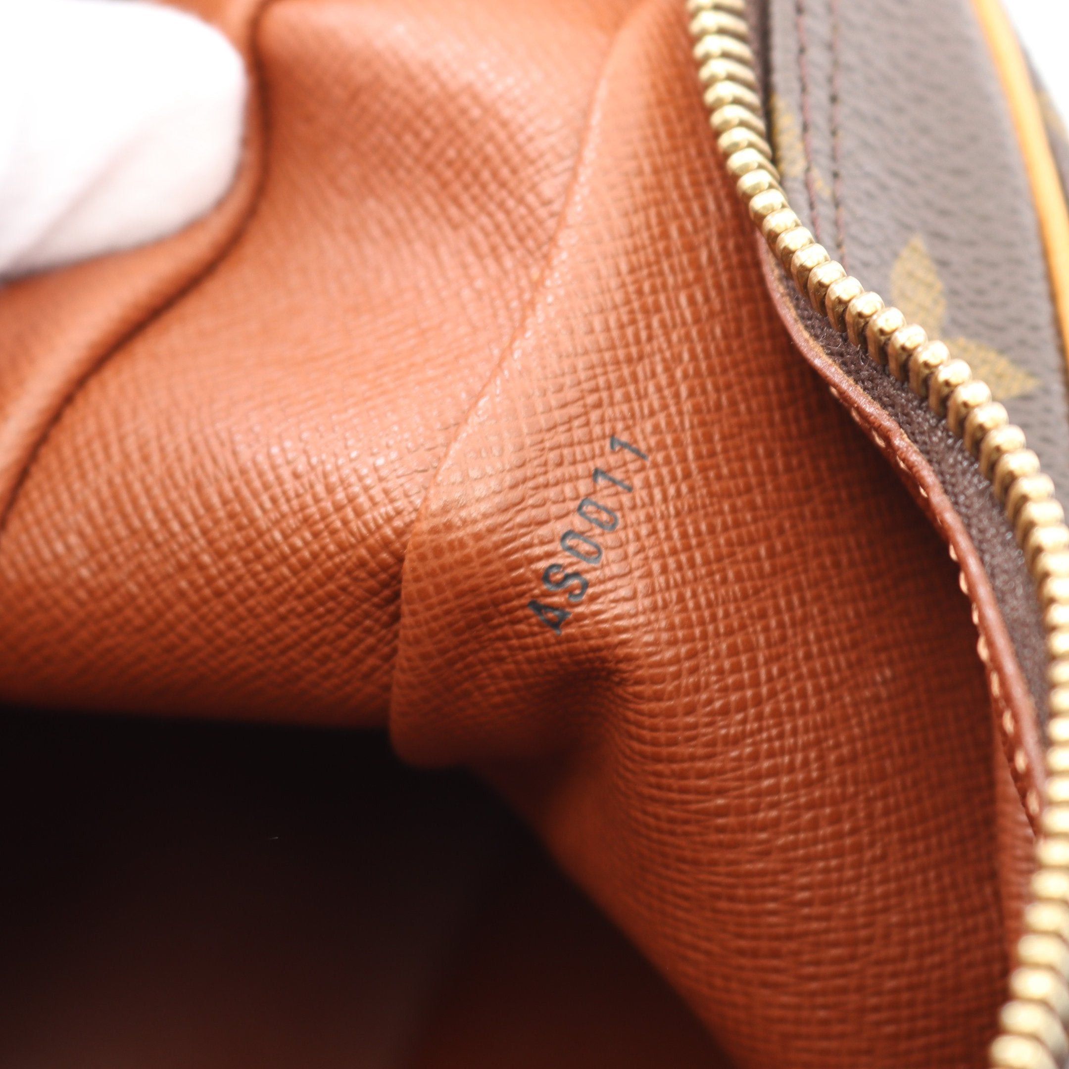 Louis Vuitton Louis Vuitton Boulogne Pm Monogram Shoulder Bag Leather Brown Size ONE SIZE - 5 Thumbnail