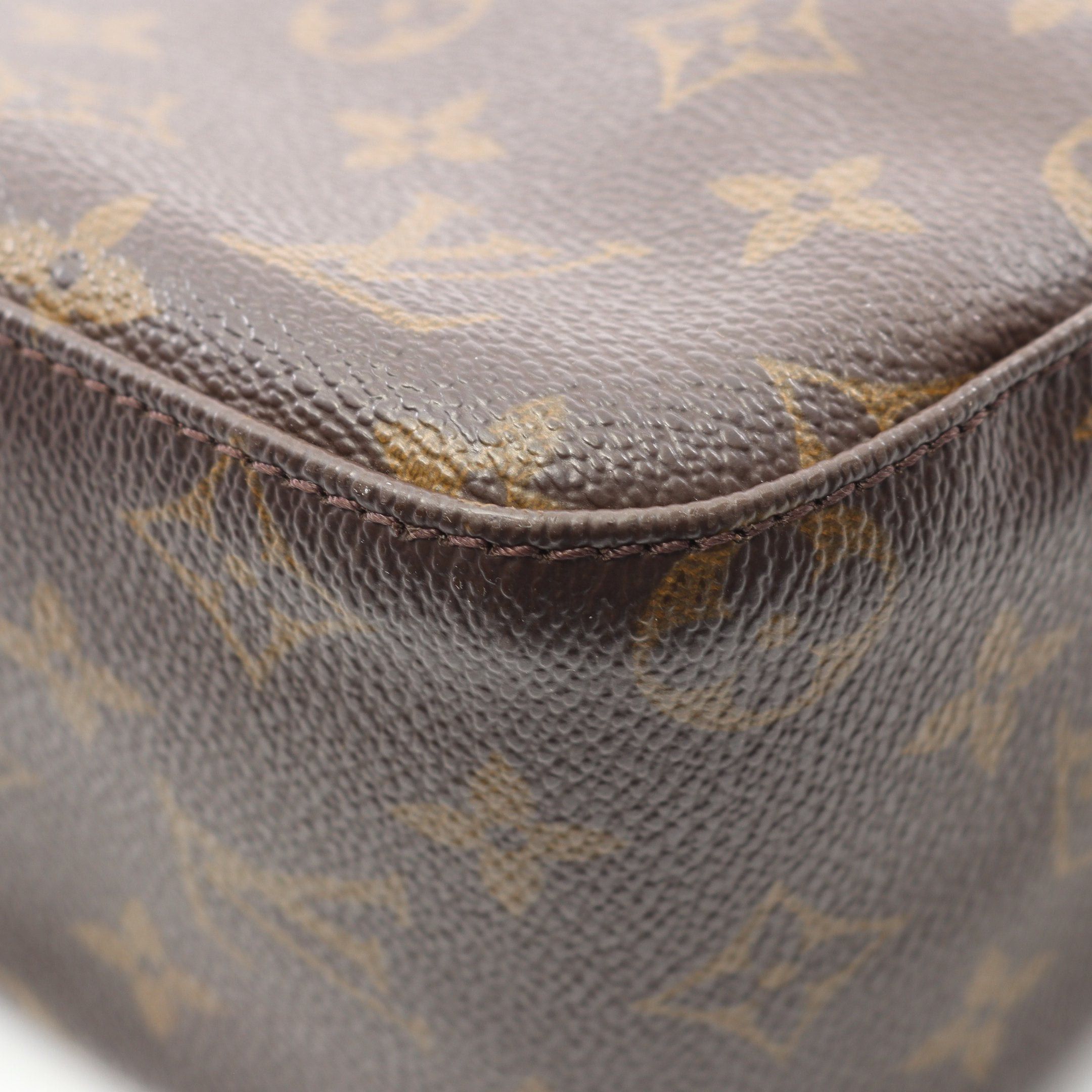 Louis Vuitton Louis Vuitton Looping Mm Monogram Shoulder Bag Leather Brown Size ONE SIZE - 8 Thumbnail