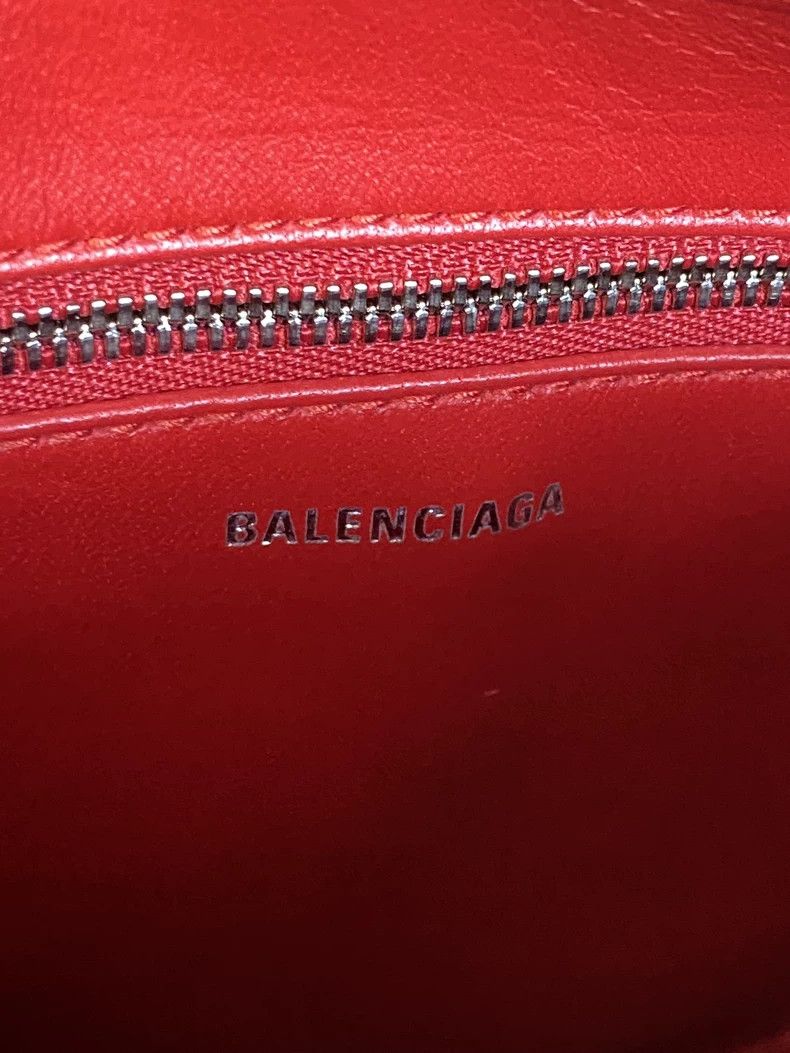 Balenciaga Balenciaga Triangle Leather Handbag with Logo Size ONE SIZE - 8 Thumbnail