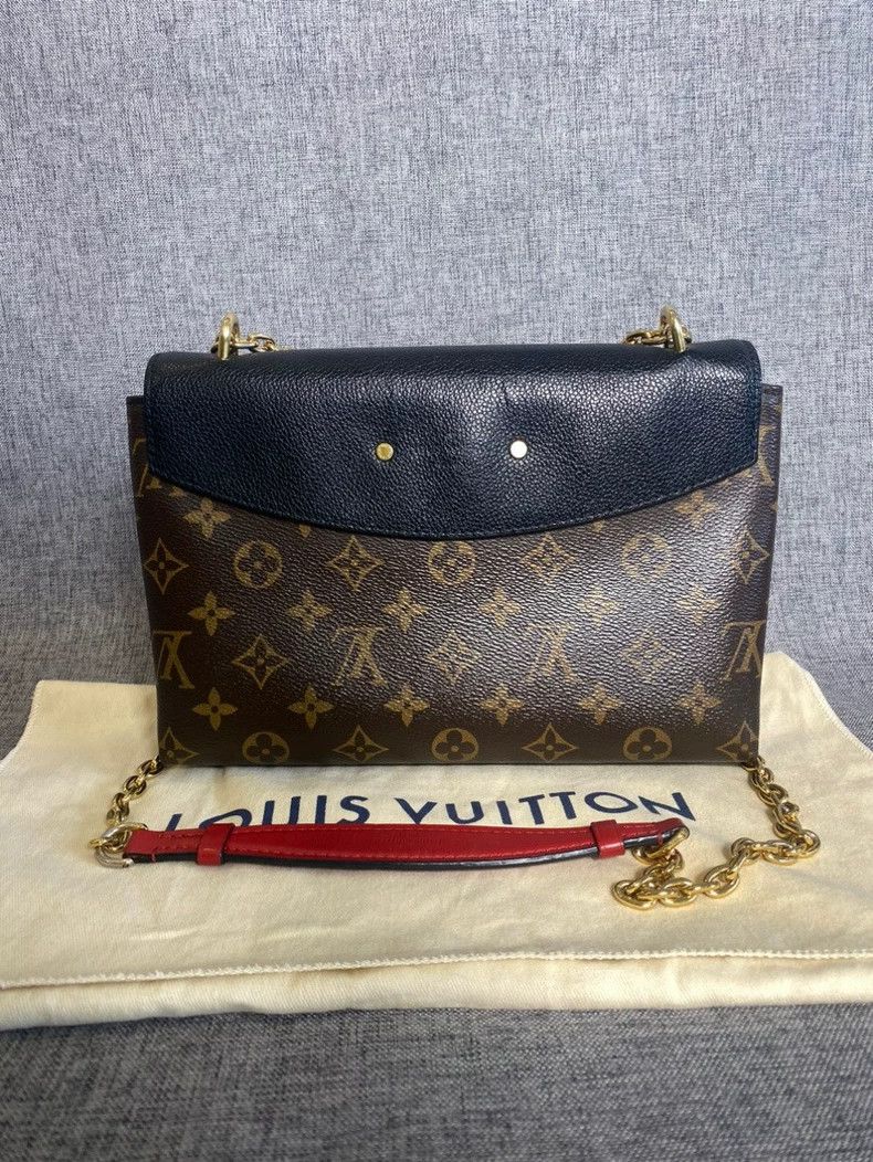 Louis Vuitton Louis Vuitton Monogram Black Legend Handbag Size ONE SIZE - 2 Thumbnail