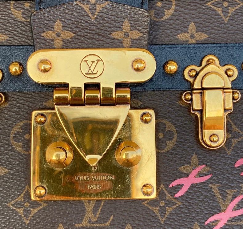 Louis Vuitton LV Petite Malle Crossbody Bag Size ONE SIZE - 7 Thumbnail