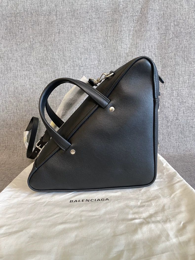 Balenciaga Balenciaga Triangle Bag Black Leather Handbag Size ONE SIZE - 2 Thumbnail
