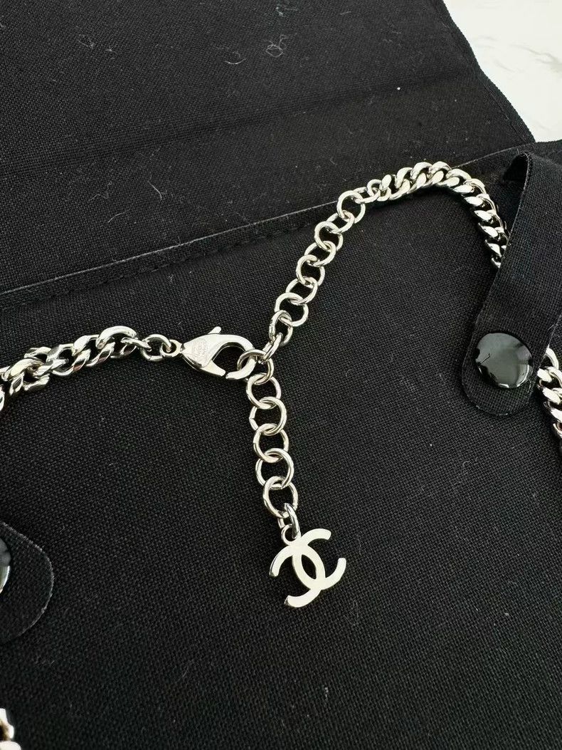 Chanel Chanel Heart Necklace with Chain Design Size ONE SIZE - 4 Thumbnail