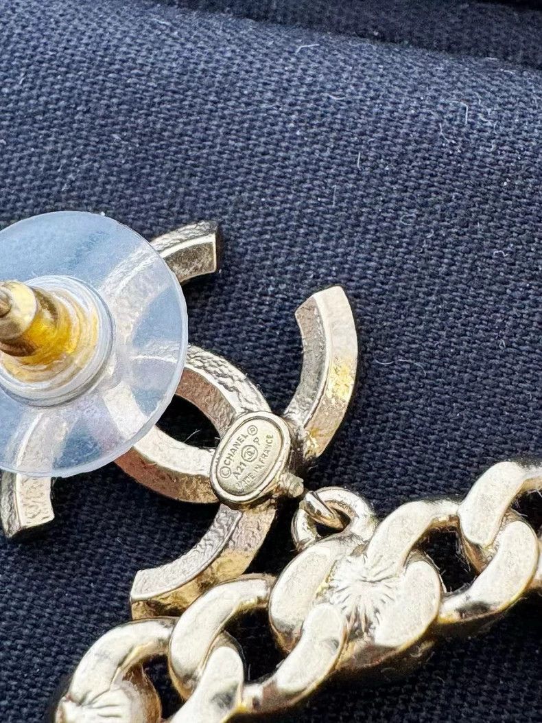 Chanel Chanel Number 5 Earrings in Good Condition Size ONE SIZE - 7 Thumbnail