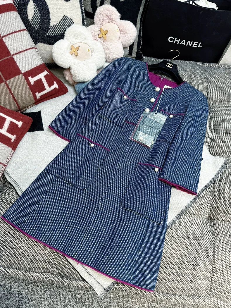 Chanel Chanel 2013 Pearl Button Dress in Blue Green Size XS / US 0-2 / IT 36-38 - 8 Thumbnail