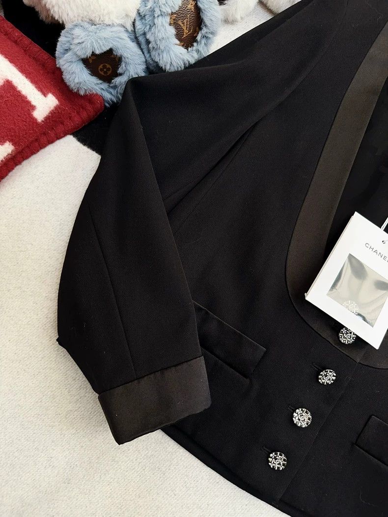 Chanel Chanel Black U-Neck Blazer Jacket Size 36 Size S / US 4 / IT 40 - 3 Thumbnail