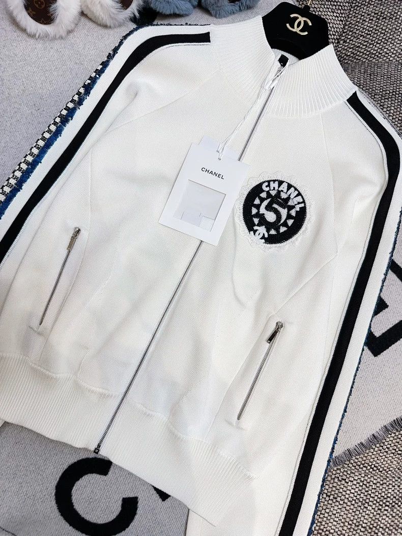 Chanel Chanel Embroidered Baseball Jacket with Sequins Size L / US 10 / IT 46 - 3 Thumbnail