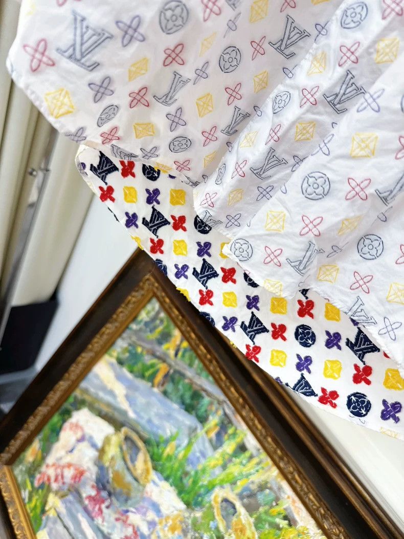 Louis Vuitton Louis Vuitton Logo Print White Color Shirt Size S / US 4 / IT 40 - 4 Thumbnail