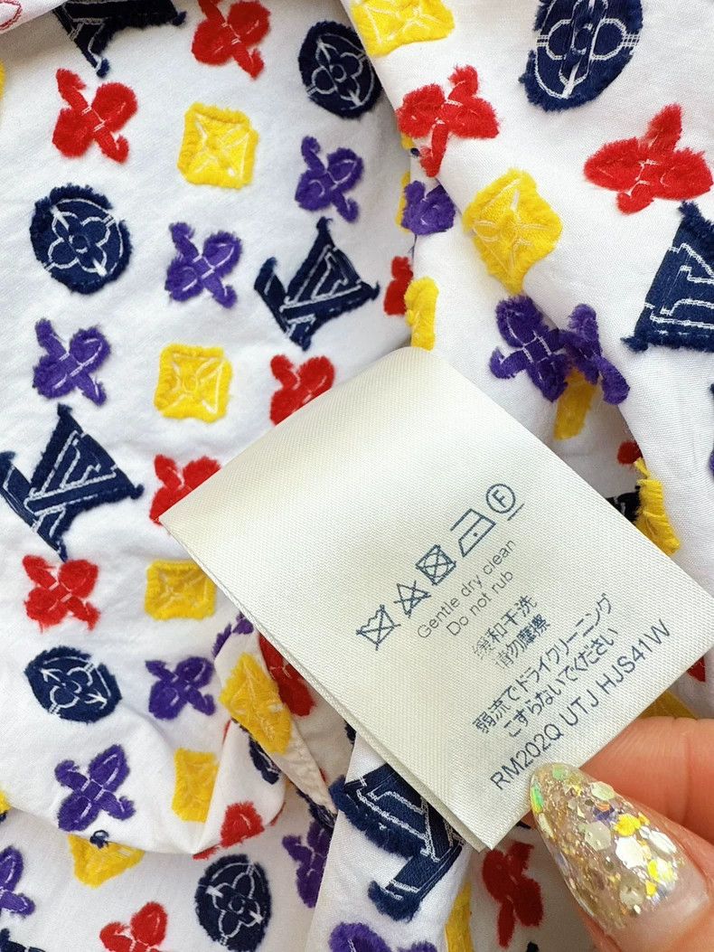 Louis Vuitton Louis Vuitton Logo Print White Color Shirt Size S / US 4 / IT 40 - 6 Thumbnail