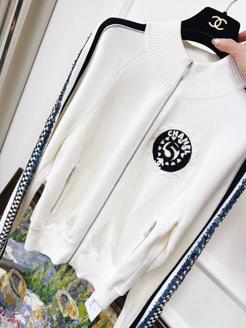 Chanel Chanel Embroidered Baseball Jacket with Beads Size M / US 6-8 / IT 42-44 - 3 Thumbnail