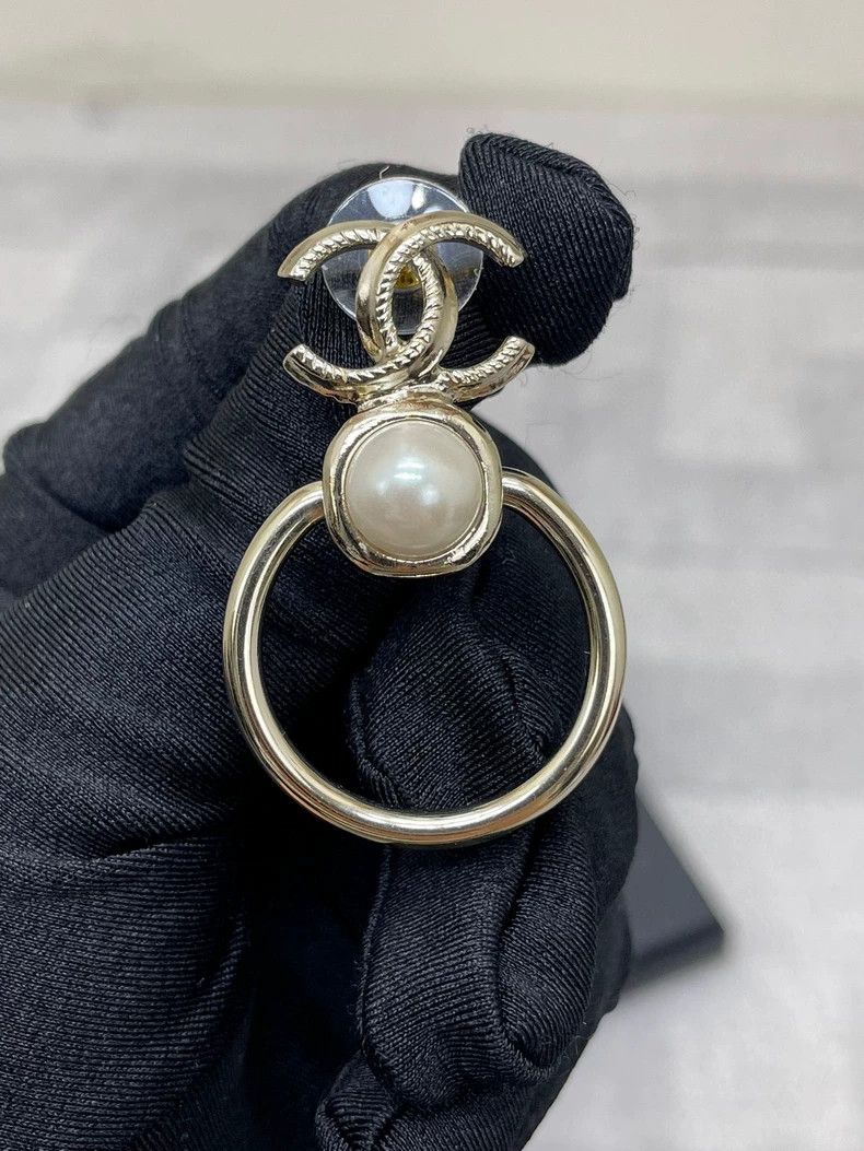 Chanel Chanel Pearl Circular Earrings in Box Size ONE SIZE - 5 Thumbnail