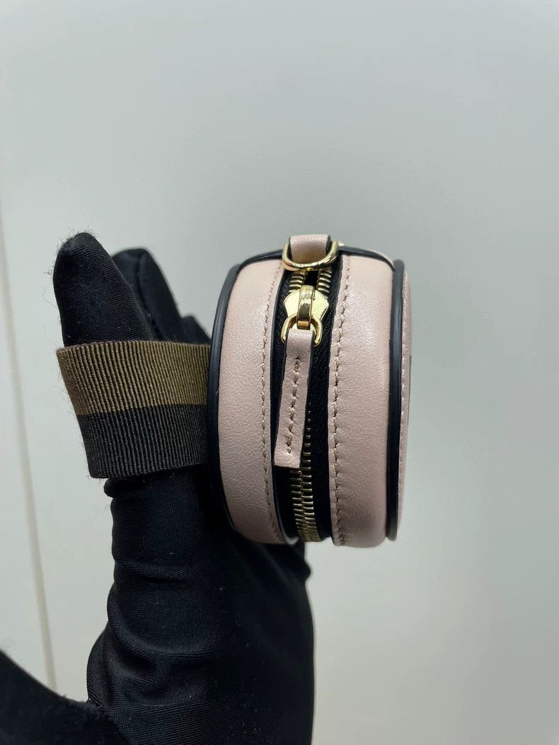 Fendi Fendi Pink Wrist Earphone Coin Purse Size ONE SIZE - 3 Thumbnail