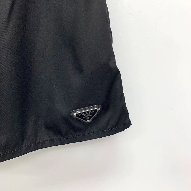 Prada Prada Black Elastic Waist Casual Shorts Size 40" / US 18 - 4 Thumbnail