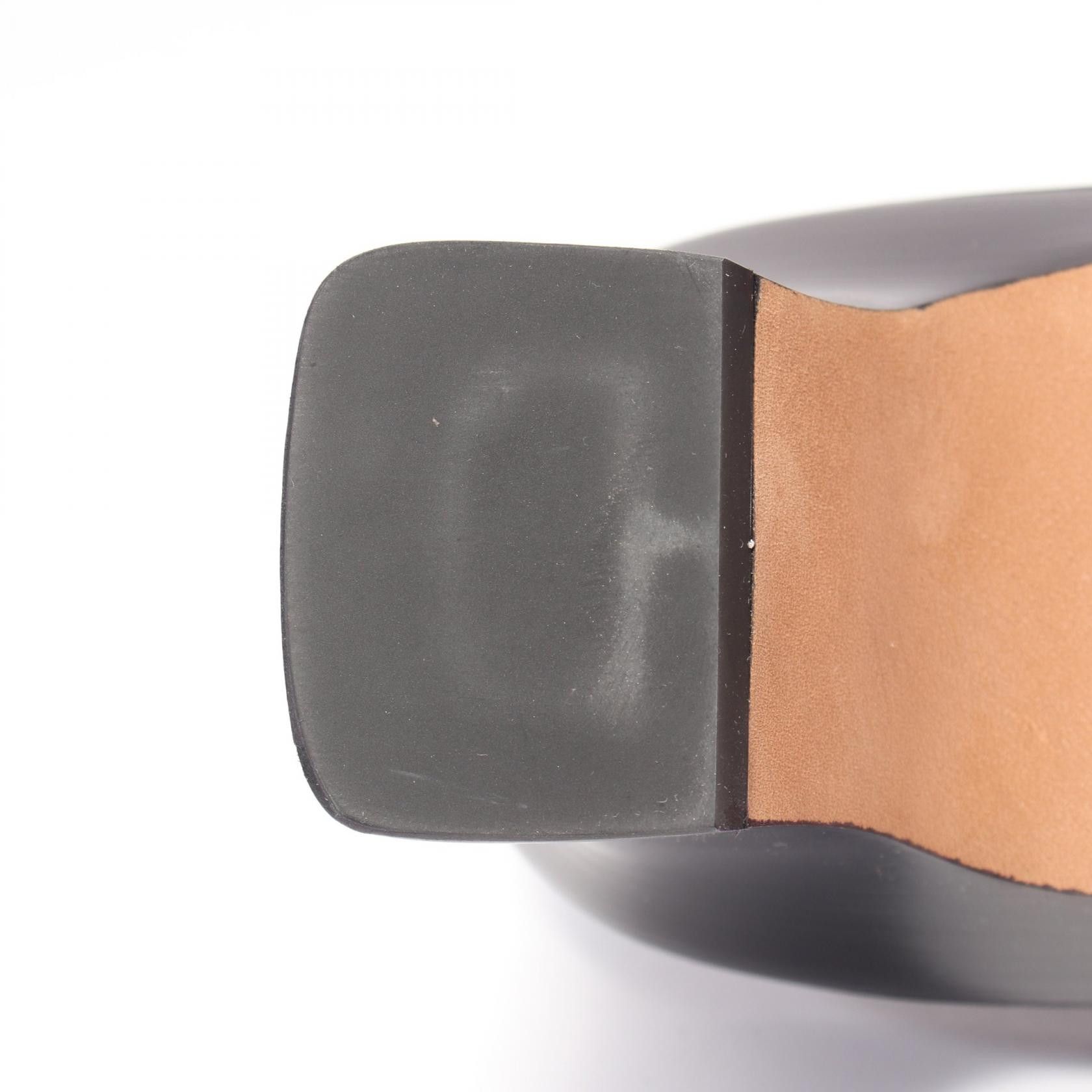 Loewe Loewe Loewe Ease Heel Slide Leather Mule Leather Shoes L814465X83601537 DUTY FREE for USA Size ONE SIZE - 7 Thumbnail