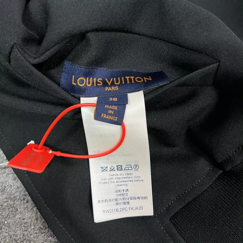 Louis Vuitton Louis Vuitton 1854 Reversible Jacket Size M / US 6-8 / IT 42-44 - 6 Thumbnail
