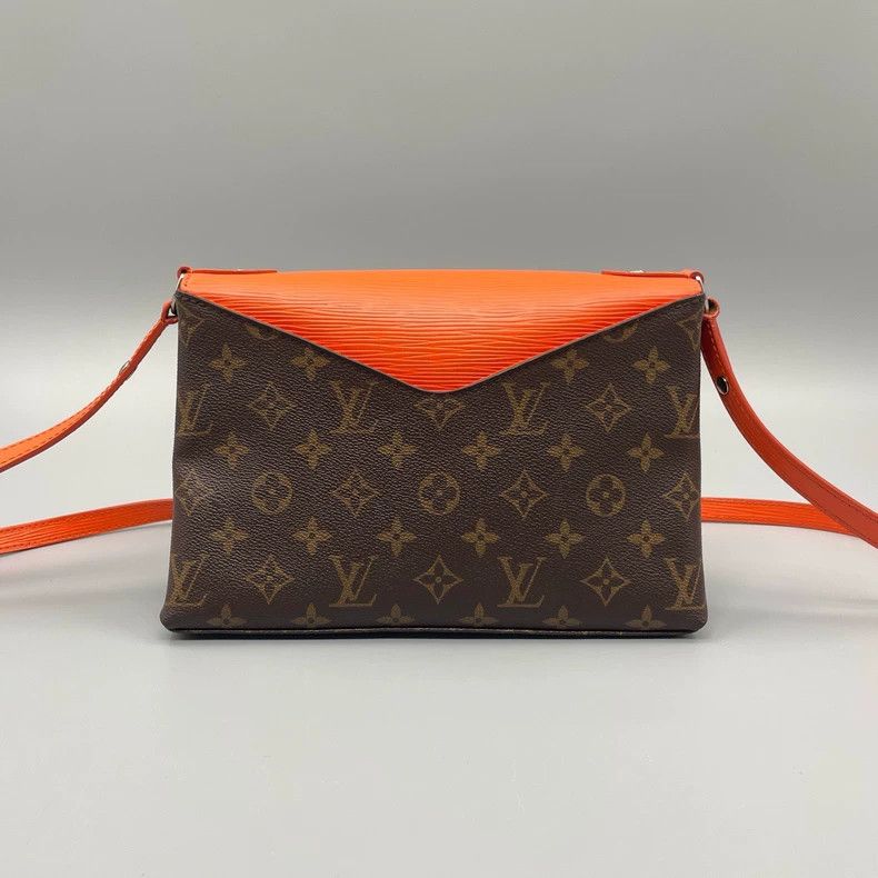 Louis Vuitton Louis Vuitton Envelope Crossbody Bag with Color Block Size ONE SIZE - 2 Thumbnail