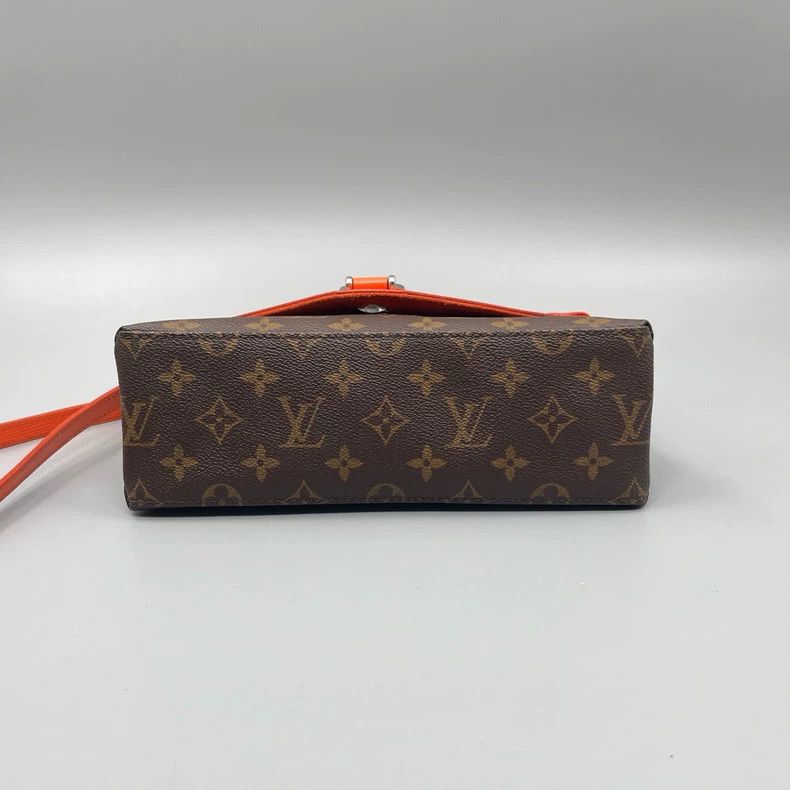 Louis Vuitton Louis Vuitton Envelope Crossbody Bag with Color Block Size ONE SIZE - 3 Thumbnail
