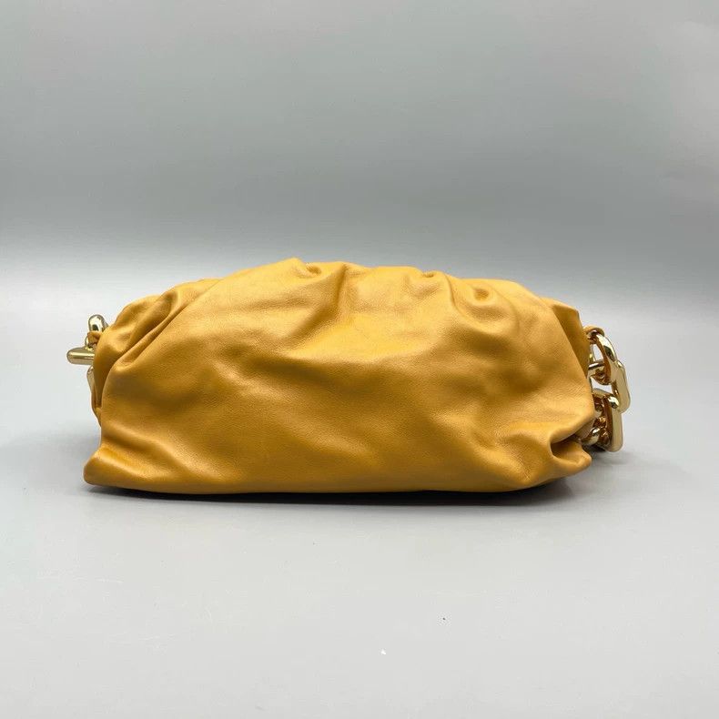 Bottega Veneta BV Cloud Shoulder Bag with Chain Strap Size ONE SIZE - 2 Thumbnail