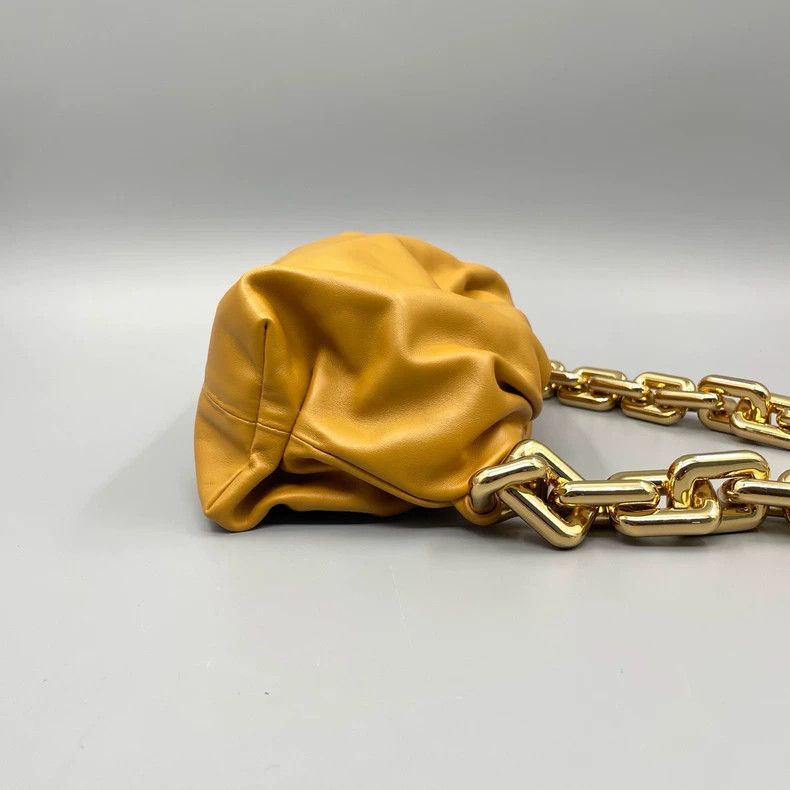 Bottega Veneta BV Cloud Shoulder Bag with Chain Strap Size ONE SIZE - 5 Thumbnail