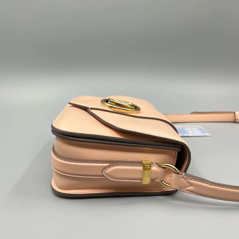 Louis Vuitton LV Pink Logo Crossbody Bag Size ONE SIZE - 4 Thumbnail
