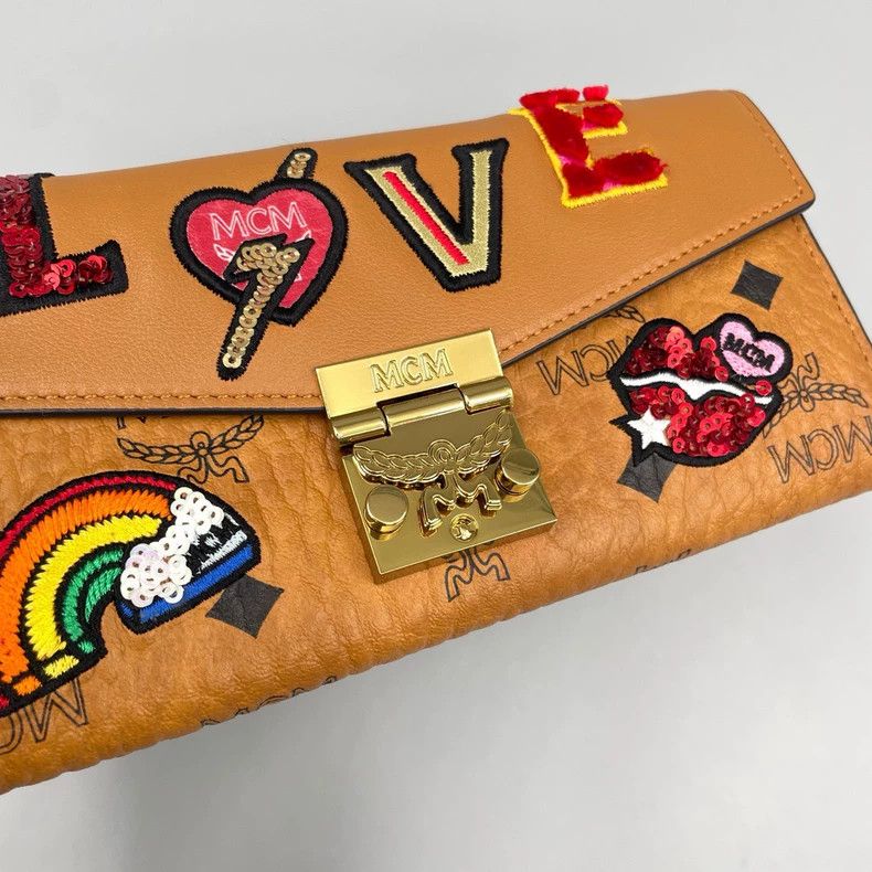 MCM MCM Valentine's Day Envelope Crossbody Bag Size ONE SIZE - 6 Thumbnail