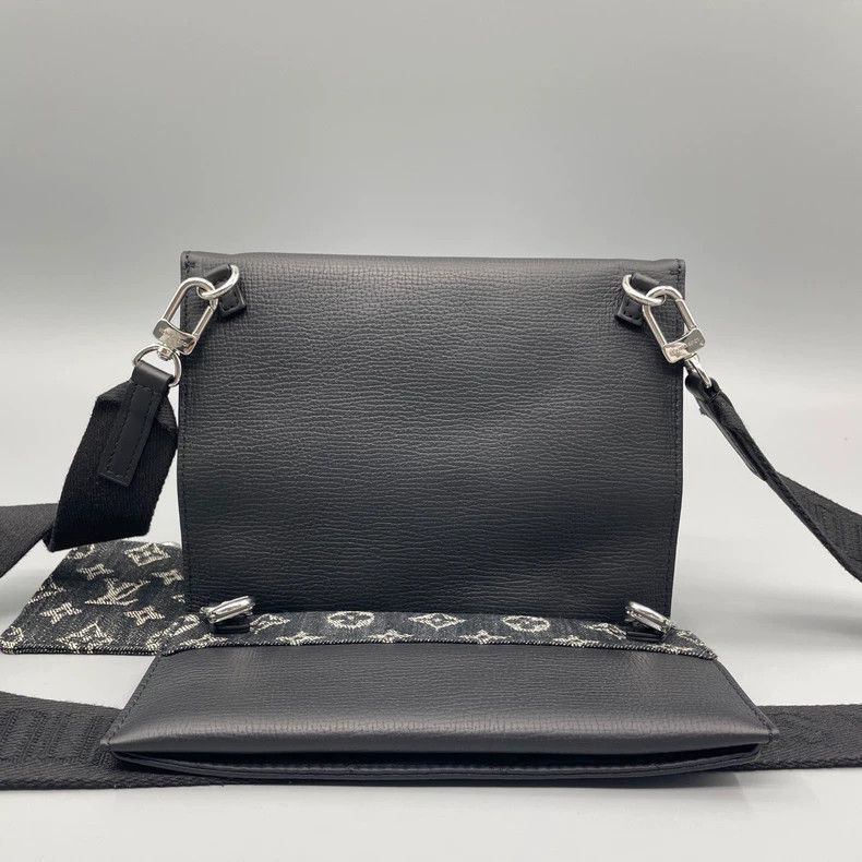 Louis Vuitton Louis Vuitton Three-in-One Crossbody Bag Size ONE SIZE - 2 Thumbnail