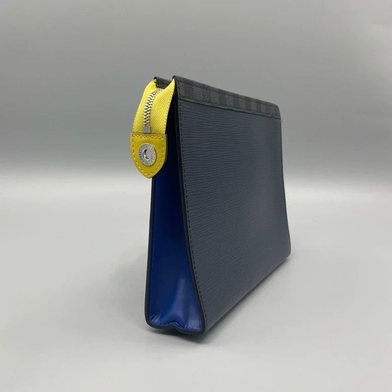 Louis Vuitton Louis Vuitton Wave Pattern Clutch Bag Size ONE SIZE - 7 Thumbnail