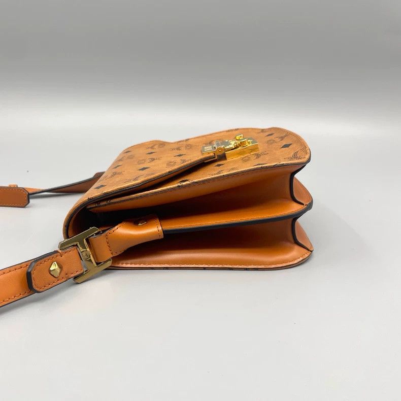 MCM MCM Classic Cognac Saddle Shoulder Bag Size ONE SIZE - 4 Thumbnail