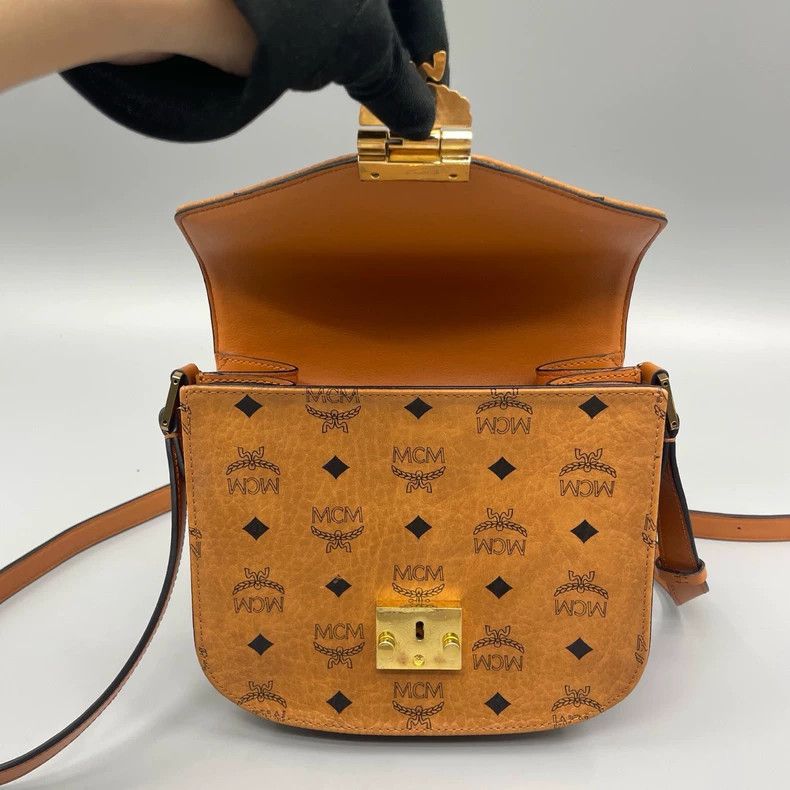 MCM MCM Classic Cognac Saddle Shoulder Bag Size ONE SIZE - 8 Thumbnail