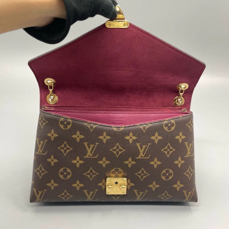 Louis Vuitton Louis Vuitton Envelope Crossbody Bag Size ONE SIZE - 8 Thumbnail