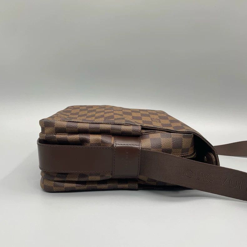 Louis Vuitton Louis Vuitton Brown Checkered Crossbody Bag Size ONE SIZE - 4 Thumbnail